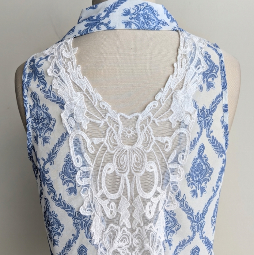 Paisley Lace Sleeveless Tie Waist Blouse - Picture 4 of 7